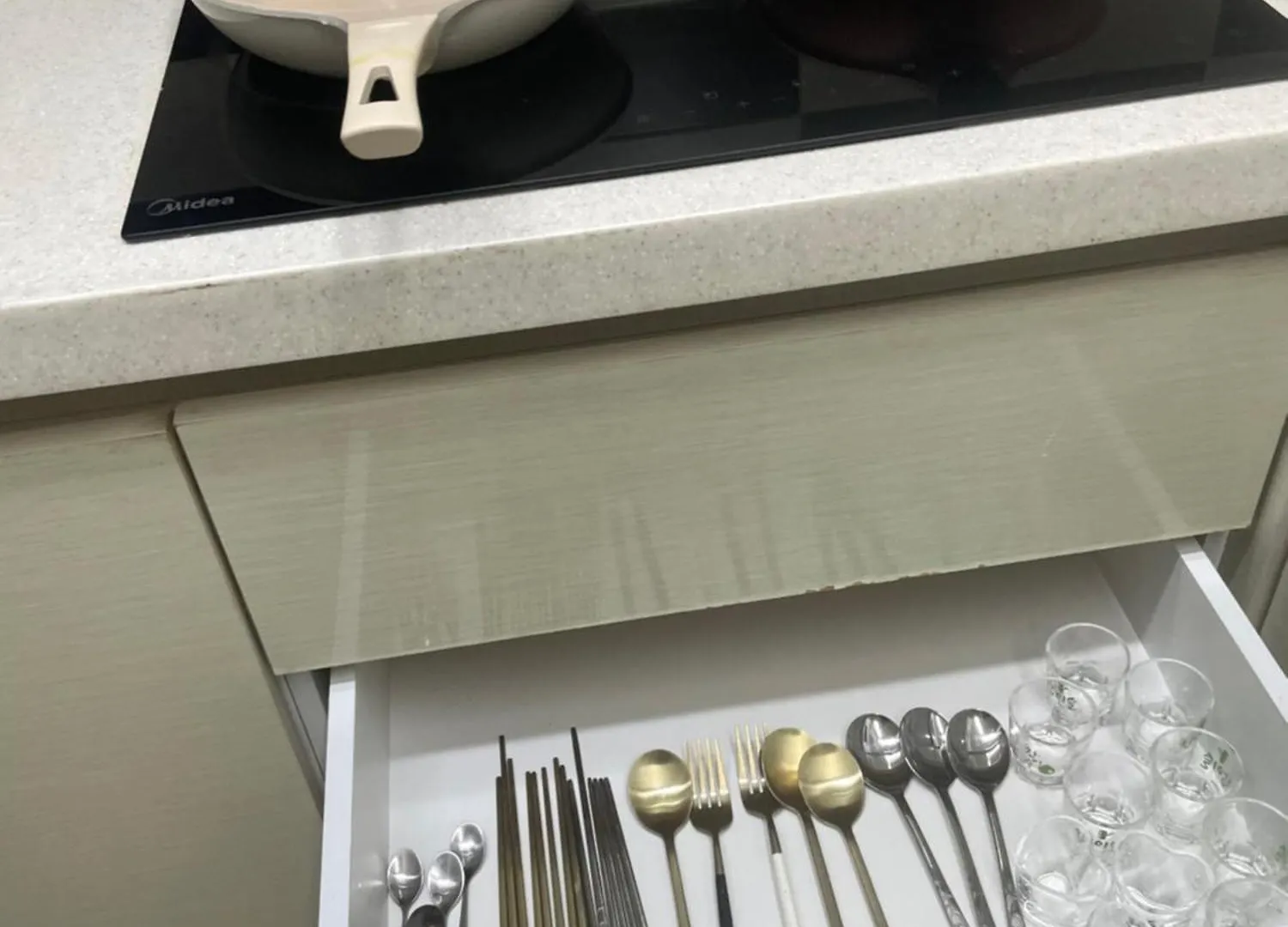 Apartemen 행운외국인여성전용게스트하우스 Incheon